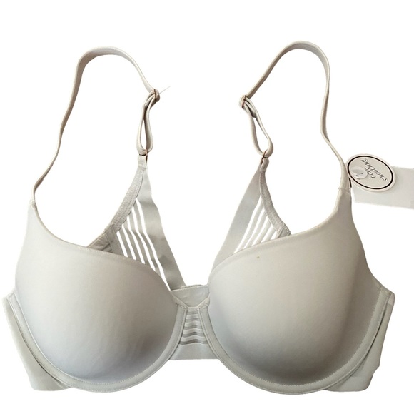 🆕 34D LeMystere Second Skin Back
Smoother T-Shirt Bra in Silver
Drop - Picture 2 of 5